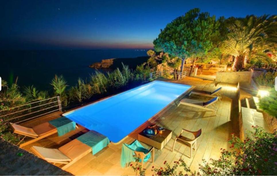Villaparadiso Beach Front Villa Makris Gialos อาร์กอสโตลี ภายนอก รูปภาพ