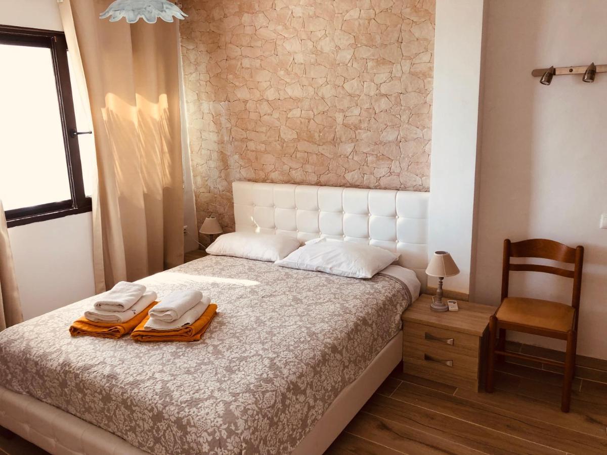 Villaparadiso Beach Front Villa Makris Gialos อาร์กอสโตลี ภายนอก รูปภาพ